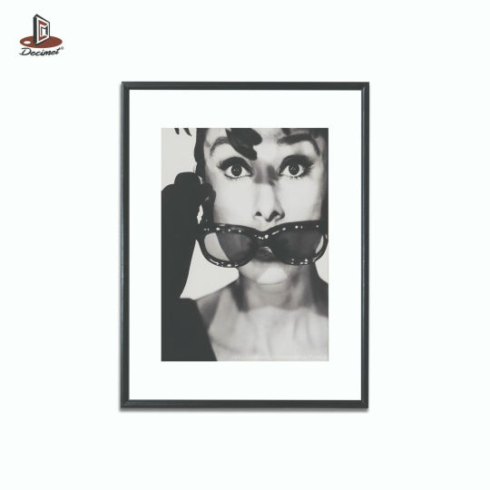 Tranh Khung Composite Đen Mỏng Audrey Hepburn BW Portrait #2