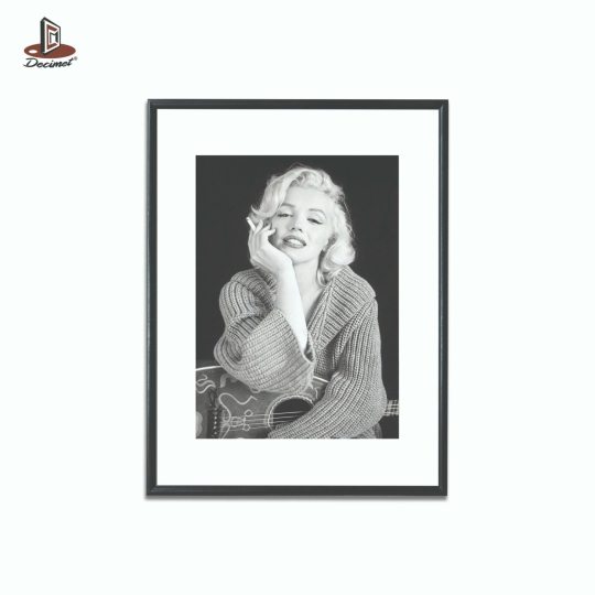 Tranh Khung Composite Đen Mỏng Marilyn Monroe Smoking BW #1