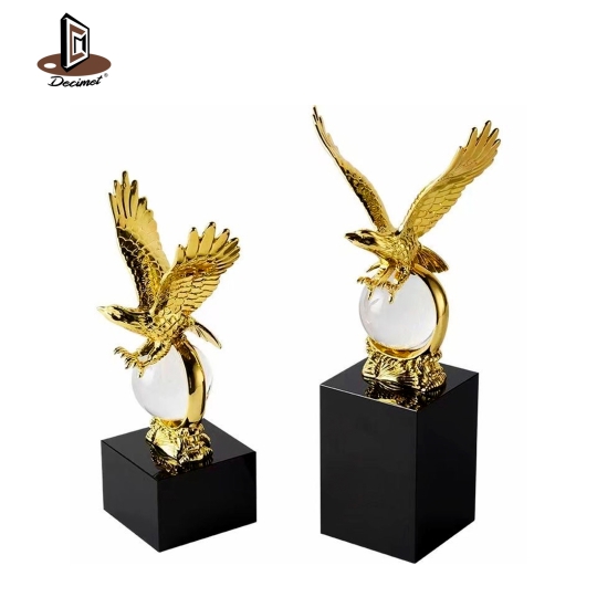 Gold Glass Eagle Paperweight Statue 