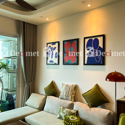 Biến Tường Trống Thành Tác Phẩm Nghệ Thuật: Cảm Hứng Treo Tranh Cho Không Gian Sống Đậm Chất Riêng